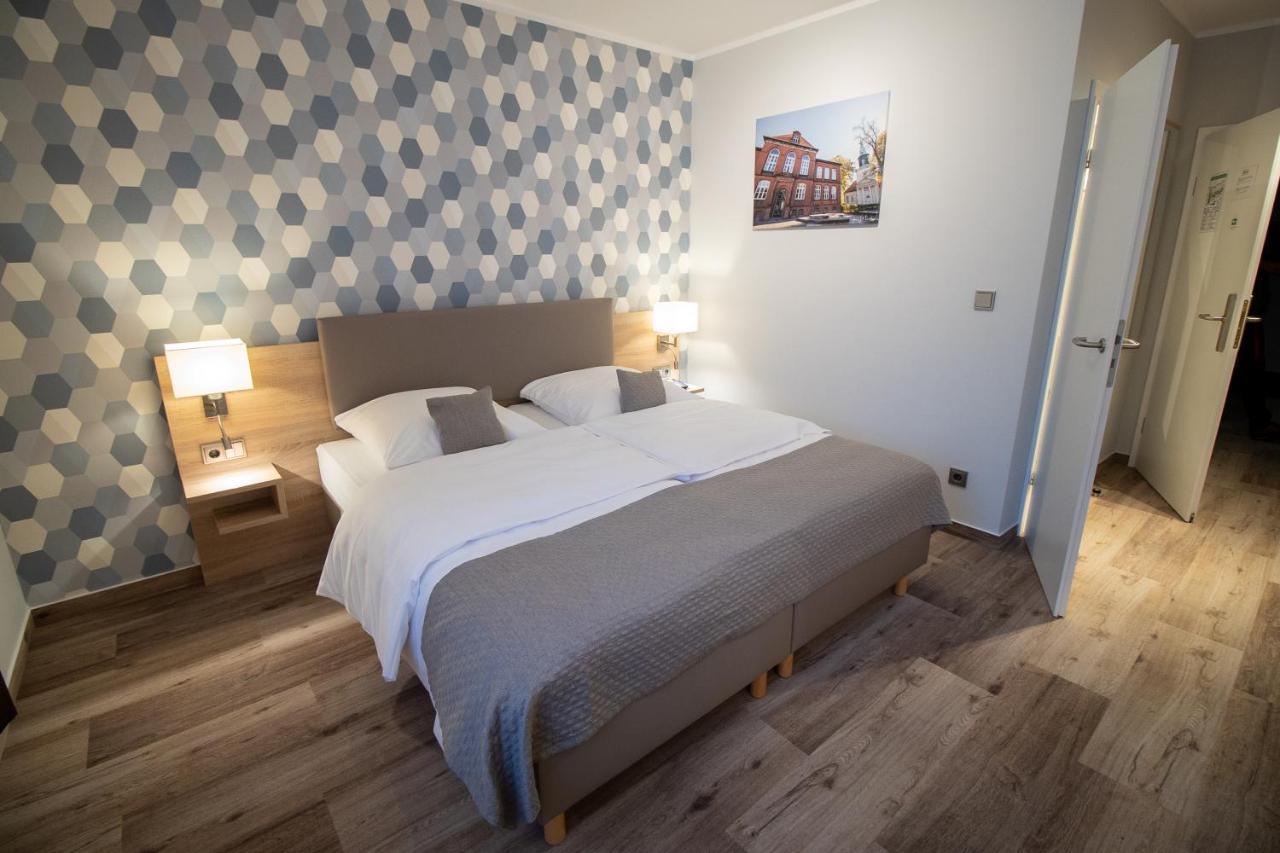 Hotel Fallersleber Spieker วอล์ฟสบวร์ก ภายนอก รูปภาพ