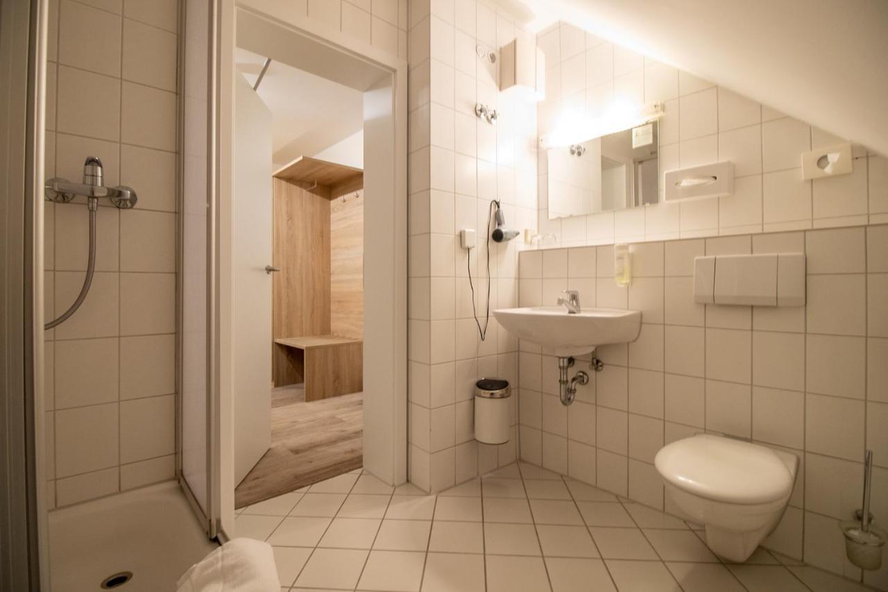 Hotel Fallersleber Spieker วอล์ฟสบวร์ก ภายนอก รูปภาพ