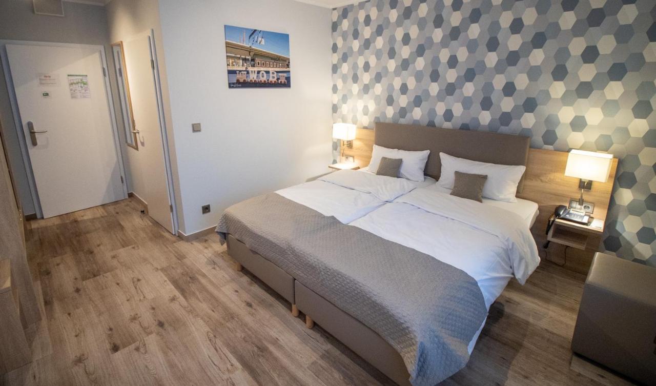 Hotel Fallersleber Spieker วอล์ฟสบวร์ก ภายนอก รูปภาพ